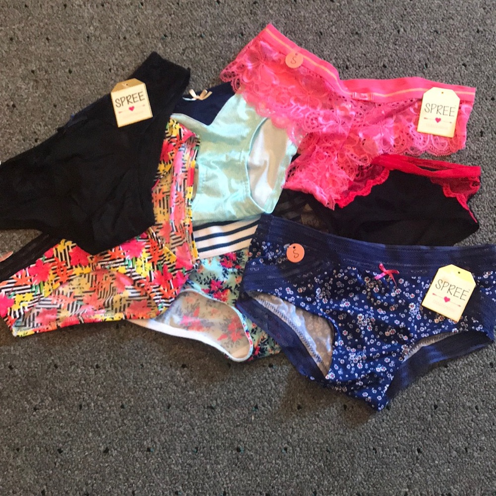 Bundle of 7 NWT undies size small